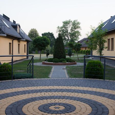 Hotel Paradiso Suchedniów Exterior foto