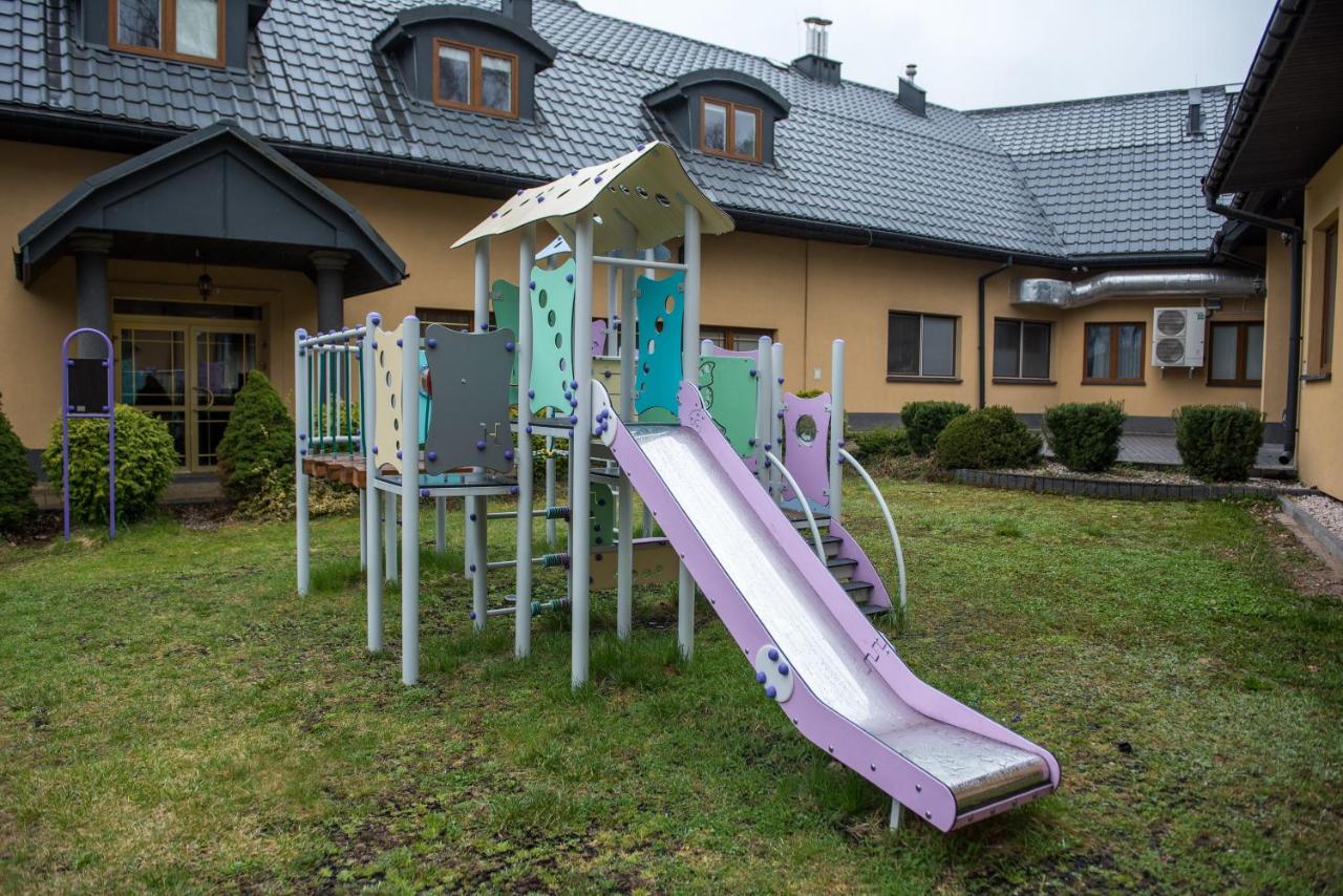 Hotel Paradiso Suchedniów Exterior foto