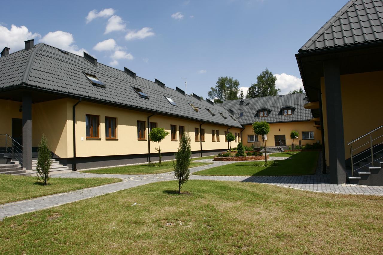 Hotel Paradiso Suchedniów Exterior foto