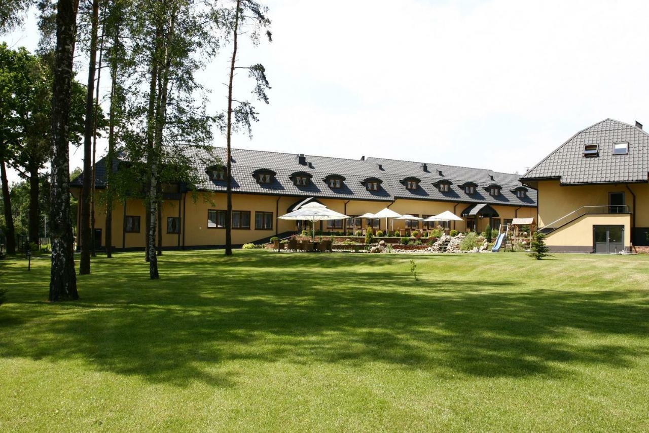 Hotel Paradiso Suchedniów Exterior foto